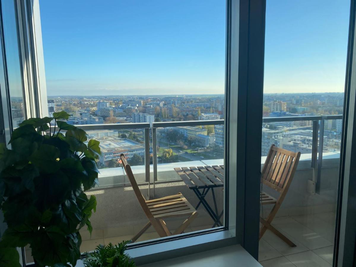Ferienwohnung Fantastic View From The 20Th Floor Pressburg Exterior foto